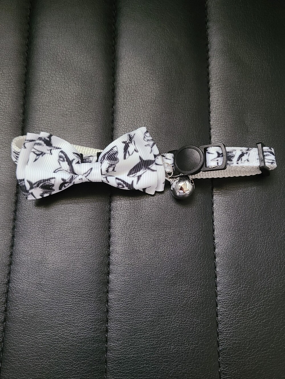 🦈Cat Collar SHARK Print Breakaway with Removable Bow Tie and Bell ~ Adjustable